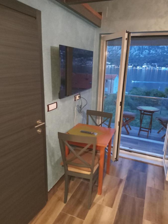 Apartments With Sea View In Prcanj Kotor Zimmer foto
