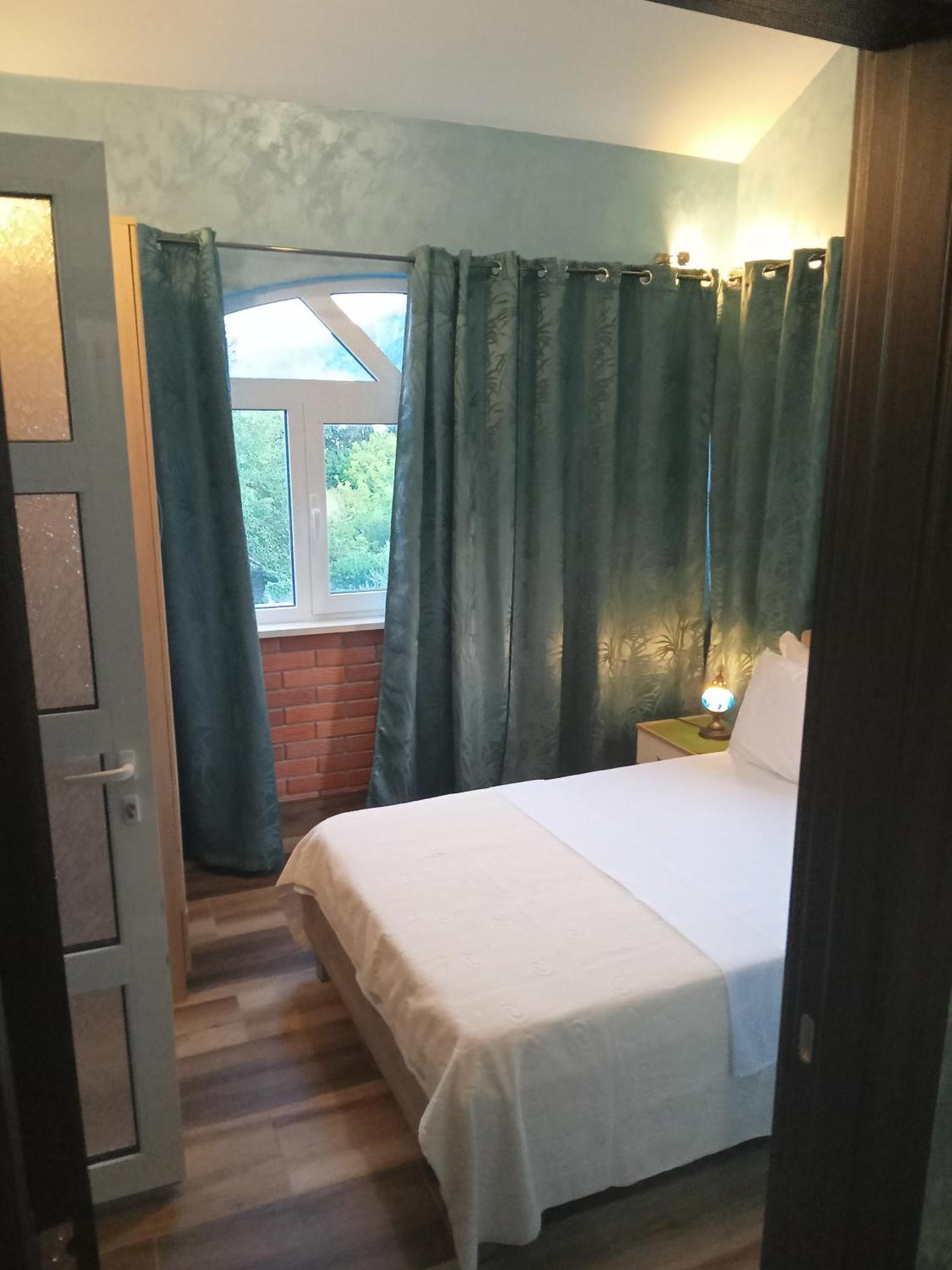 Apartments With Sea View In Prcanj Kotor Zimmer foto